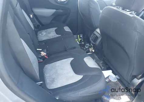 2014 Jeep Cherokee Latitude из США, поврежденный, VIN 1C4PJMCS9EW114552